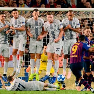  多特蒙德防守反击战术奏效德甲客场全取三分  