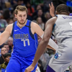  东契奇三双助力独行侠逆转鹈鹕取胜