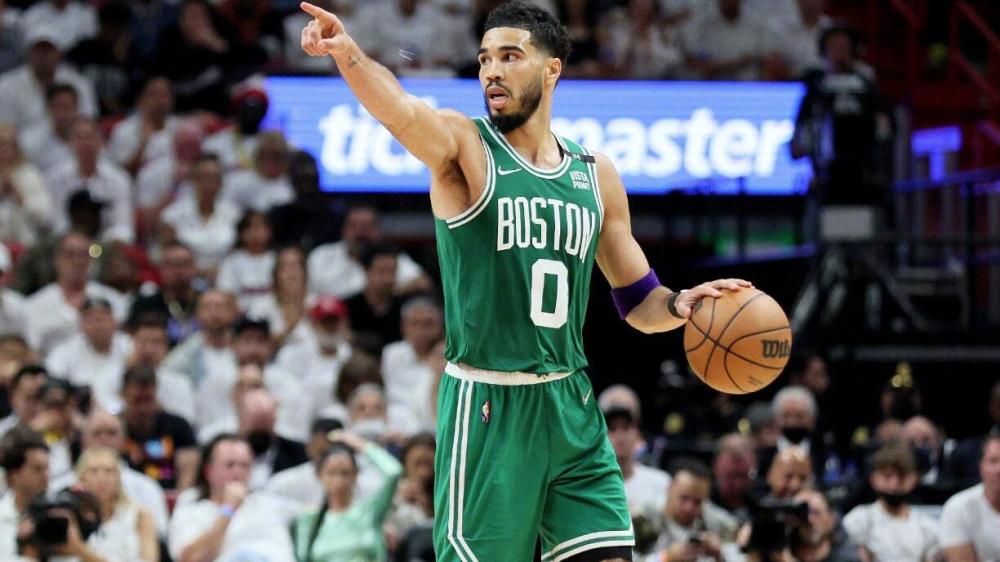  塔图姆关键罚球凯尔特人加时险胜热火迎转折